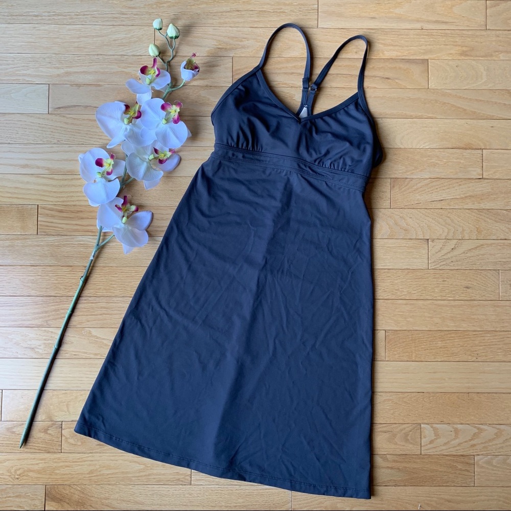 ATHLETA shorebreak grey dress in size XS grey